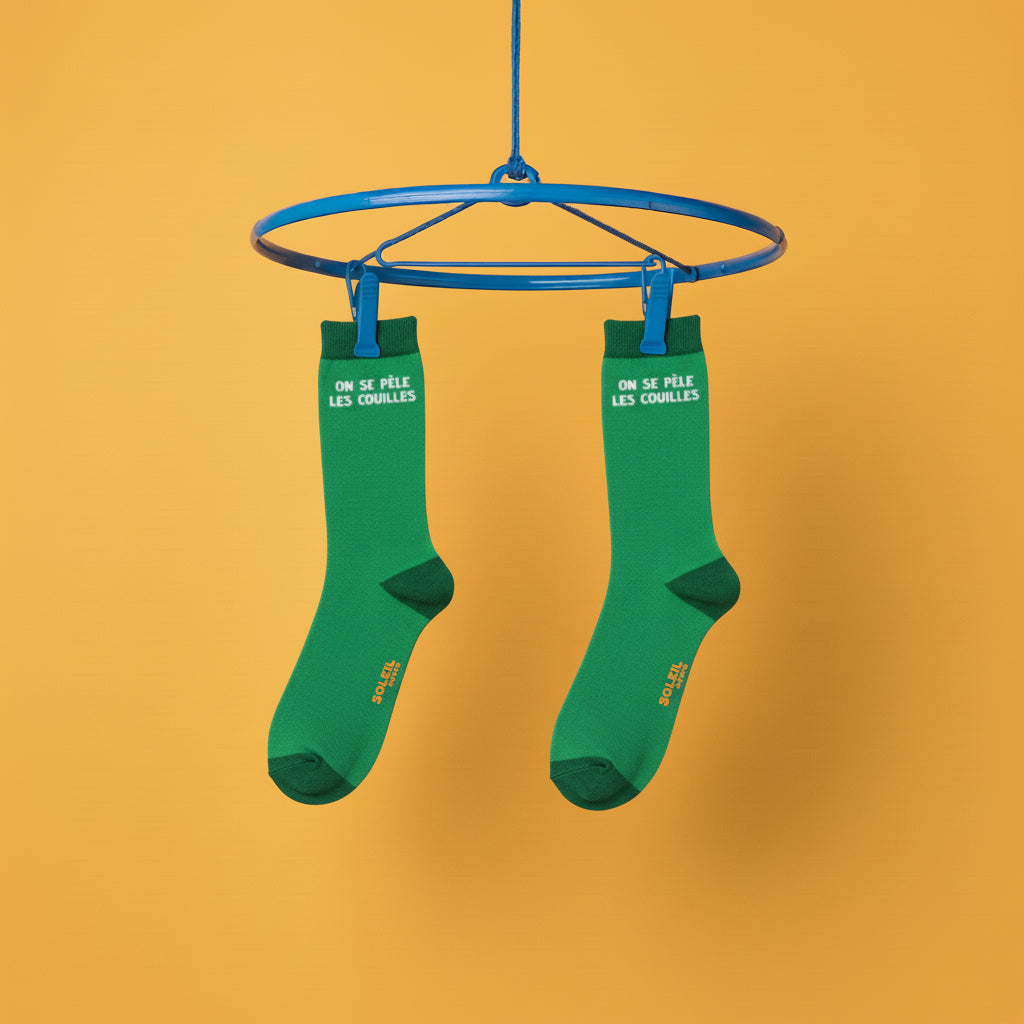 CHAUSSETTES - ON SE PÈLE LES COUILLES